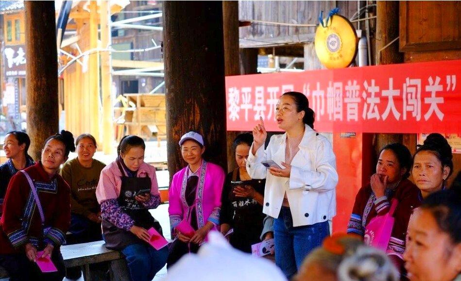 開展宣講活動(dòng).jpg 開展宣講活動(dòng).jpg