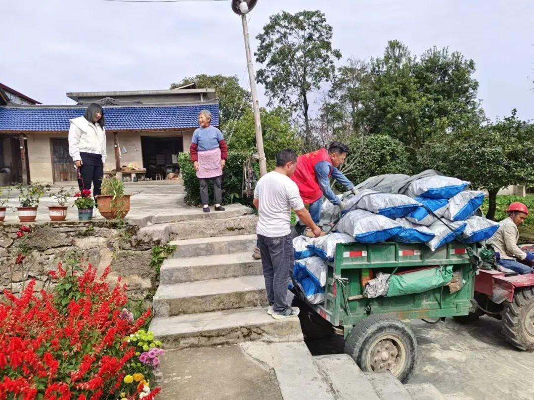 慰問照片.jpg 慰問照片.jpg